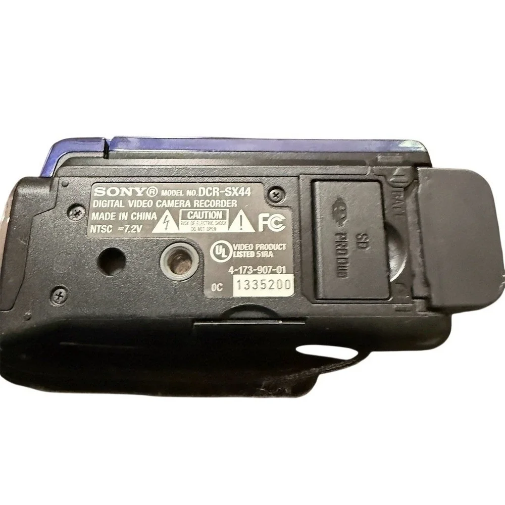 Sony Handycam Digital Camcorder Blue 60x Optical Zoom 4GB w/ Adapter Cable